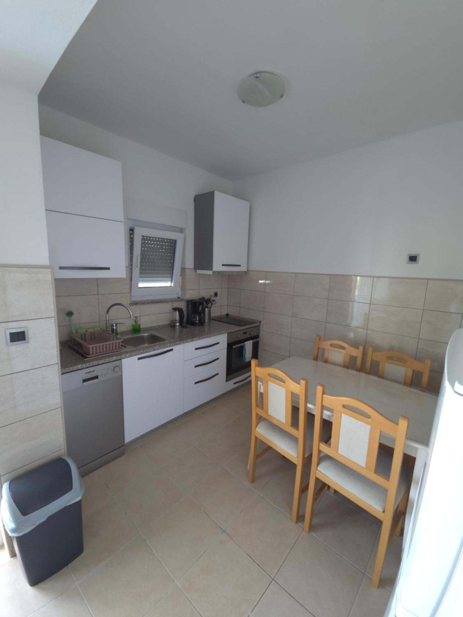 Apartments Nicole Wera نين الغرفة الصورة